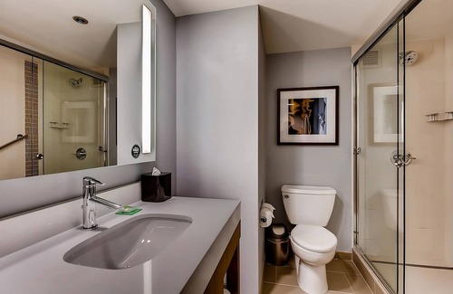 Mountain House Hotel | Ski Fun with Morning Delight! Two Pet-friendly Units, Free Shuttle and Breakfast