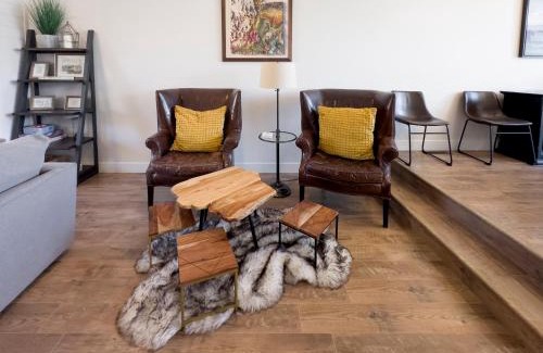 Timber Lakes House | Ski Haven Hideaway near PC