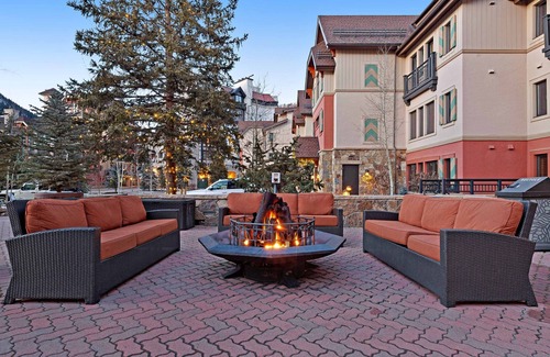 Vail Apartment | Ski-in/out, mountain view studio w/high-speed WiFi & shared pool, hot tubs, W/D