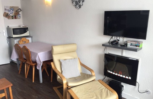 Bergers Apartment | Ski In/Out. One Bedroom. Sleeps 5. 150metres lifts/shops