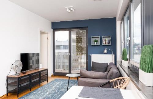 Wola Duchacka Apartment | Skowronia Modern Apartment by BookingHost