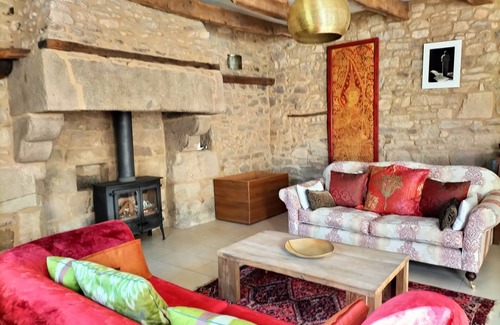 Saint-Gilles-du-Mene Bed & Breakfast | Skylight Room All Inclusive Solo Female