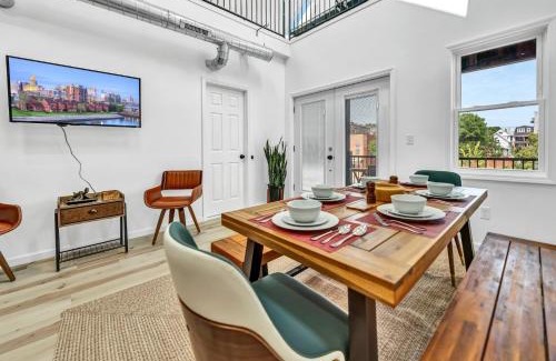 Front Park Apartment | Skyline Loft