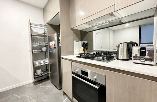 Wentworth Point Apartment | SkyPark Oasis Retreat 2Br@ close to Olympicpark