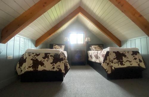 Grantsdale House | SkyWater Cabins