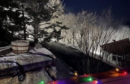 Banner Elk House | SL-12 VIEWS! LOCATION! Walking distance to Upper Shawneehaw