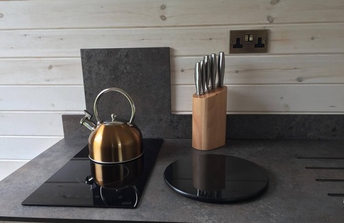 Edington Apartment | Slades farm Luxury Glamping Pod 'Poppy'