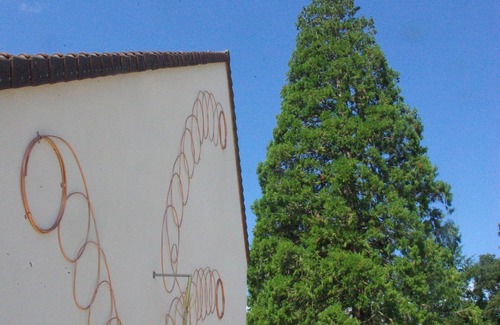 Clairefontaine-en-Yvelines Apartment | Sleep in nature, in an art center!