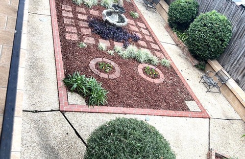 Beauregard Town Historic District Condo | Sleek Downtown Condo quick to LSU, I-10, Mid-City