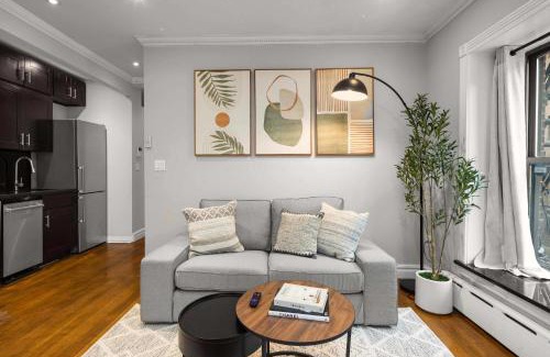 Ukrainian Village Apartment | Sleek Lower East Side Retreat