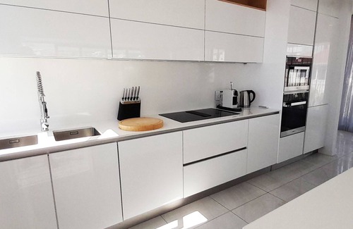 Fresnaye Apartment | Sleek Penthouse 5 min from Cape Town beaches.