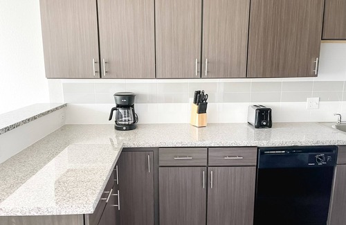 Corryville Apartment | Sleepover: Luxurious 1BD/1BA + Gym - Cincinnati