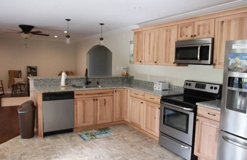 Belleview House | Sleeps up to 12 -Large Belleview Home on 10 Acres- NON Smokers ONLY