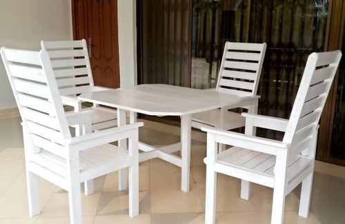 Kumasi Apartment | Sleeps8- Private Secure Parking- Garden- AirCon