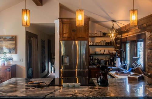 Allenspark House | Sleepy Hollow in Ferncliff - Hot Tub