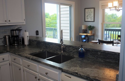 Banner Elk Condo | Slopes View! Large Deck/Heated Pool/Hot Tub/Fitness/Sauna/Steam! 2BD/2BA+SofaBed