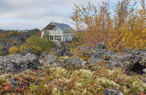 Skutustadir Apartment | Slow Travel Mývatn - Þúfa - Private Homestay
