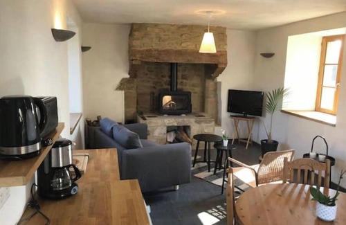 Locoal-Mendon House | Small detached house - Swimming pool & Sea view