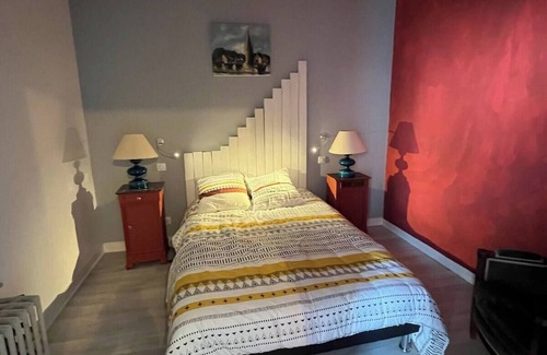 Saintes Apartment | Small, fully-equipped apartment