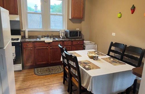 Stickney Apartment | Small hidden Gem