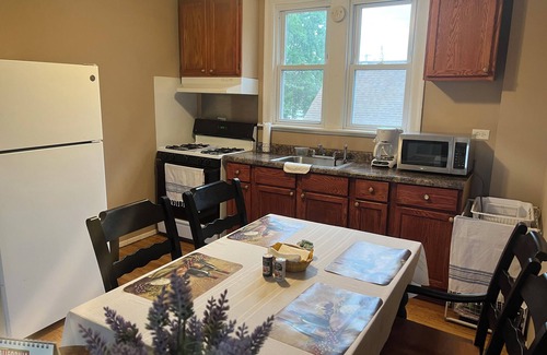 Stickney Apartment | Small hidden Gem