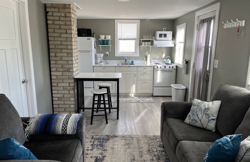 Alexandria House | Small Home in the City of Alexandria!