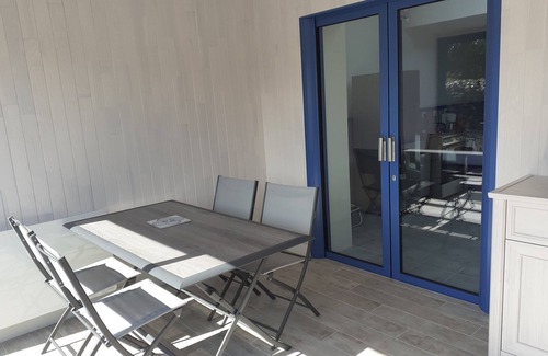 Saint-Michel-Chef-Chef House | Small house, 300 m from the beach, sleeps 7, swimming pool in the residence