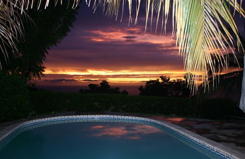 Saint-Leu House | Small house in a tropical garden