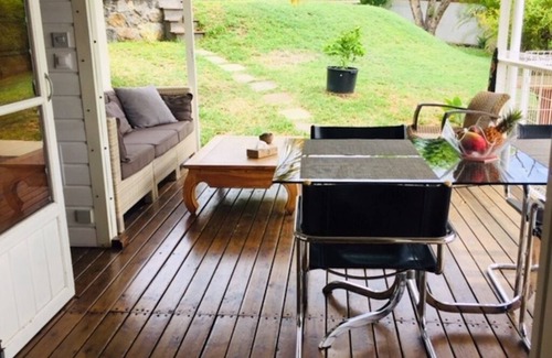 Saint-Leu House | Small house in a tropical garden