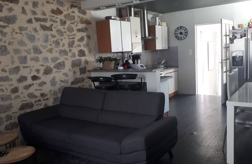 La Roche-sur-Yon House | Small house in town center