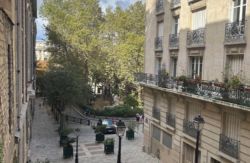 Cachan Apartment | Small private room, next to train B, 15 minutes go to Paris center.n