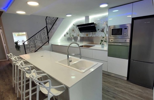 Calafat Villa | Small renovated villa 900 meters from the beach