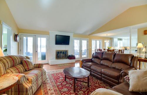 High Point House | Smith Mountain Lake Getaway with Private Dock!