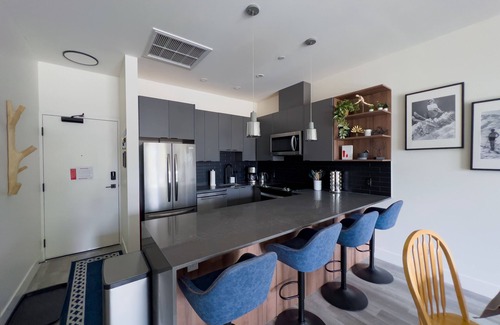 Revelstoke Condo | Snow Rodeo Suite Abode 2br w/Private Hot Tub!