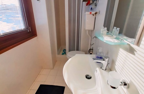 Passo del Tonale Apartment | Snow White Apartment - 300 Metres from the Slopes, Free Parking and Wi-Fi