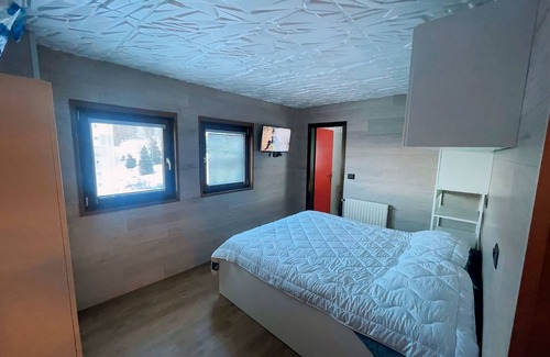 Passo del Tonale Apartment | Snow White Apartment - 300 Metres from the Slopes, Free Parking and Wi-Fi