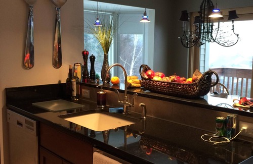 Warren Condo | Snowcreek Condo at Sugarbush Resort-2 beds/2 baths, slopeside