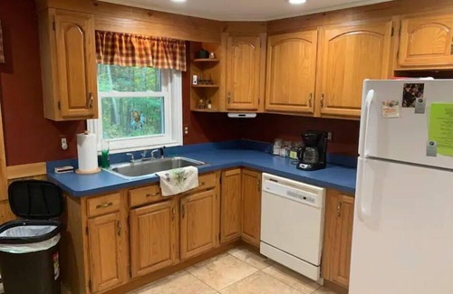 Speculator House | Snowmobile Access & Close to Oak Mt. SPACIOUS 5 Bedroom for large family/groups.