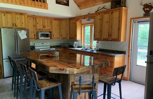 Loretto Cabin | Snowmobile, Skiing, and Outdoor Paradise/Cabin