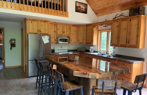 Loretto Cabin | Snowmobile, Skiing, and Outdoor Paradise/Cabin