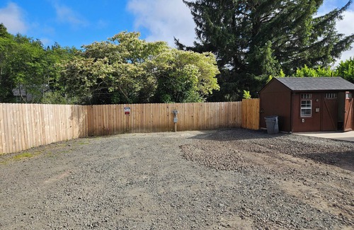 Lakeside Cottage | So much to enjoy at this 2-bedroom cottage in Charming Lakeside.