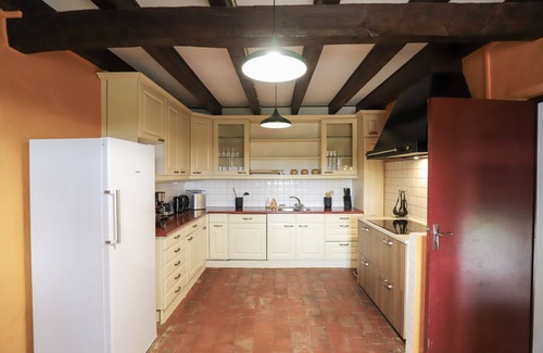 Neuvy-Grandchamp Villa | So Villa Molise au Blanc (71) - Heated pool - Sauna - 2h from Lyon - 30p.