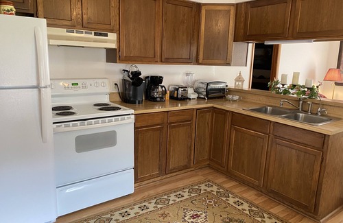 Oscoda House | Socrates Place Resort on Lake Van Etten in Oscoda, Michigan