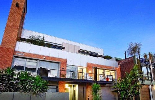 Fitzroy Apartment | Soho52 - glamorous and spacious inner city Fitzroy Melbourne apartment