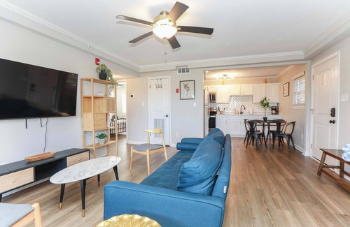 Cottage Line Apartment | Sojourn 2 BR Beach Side Home with Ocean Views