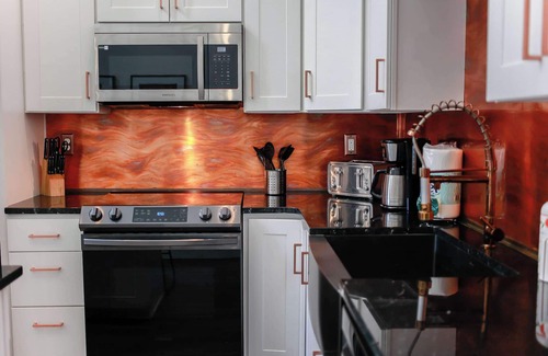 Chic's Beach Apartment | Sojourn Steps to the Beach Sleeps 4