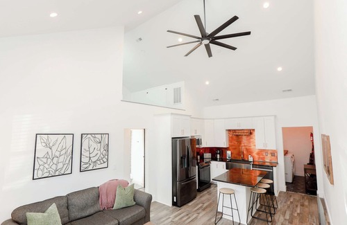 Chic's Beach Apartment | Sojourn Steps to the Beach Sleeps 4