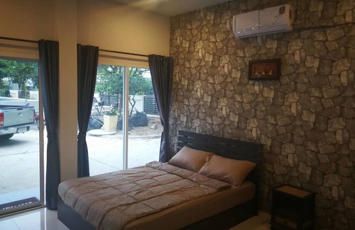 Wat Ket House | Solar Ville