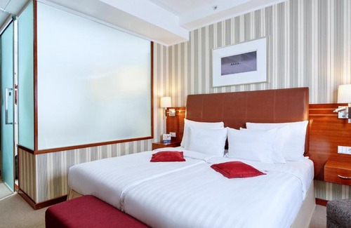 District No. 7 Hotel | Solo Sokos Hotel Palace Bridge