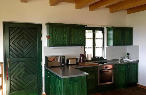 Somlovasarhely House | Somlo Wineshop Guesthouse